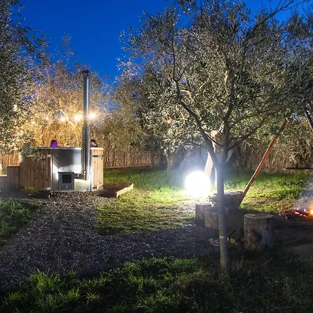 2 Cuori E 1 Yurta Glamping In Tuscany - Adults Only Asciano Exterior photo