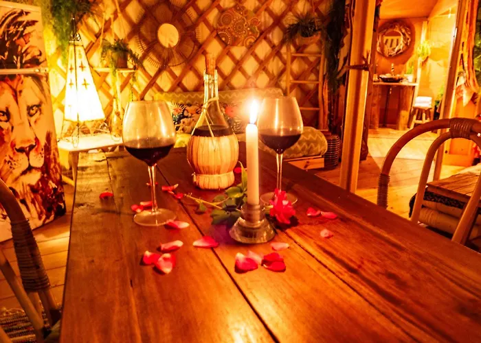 2 Cuori E 1 Yurta Glamping In Tuscany - Adults Only
