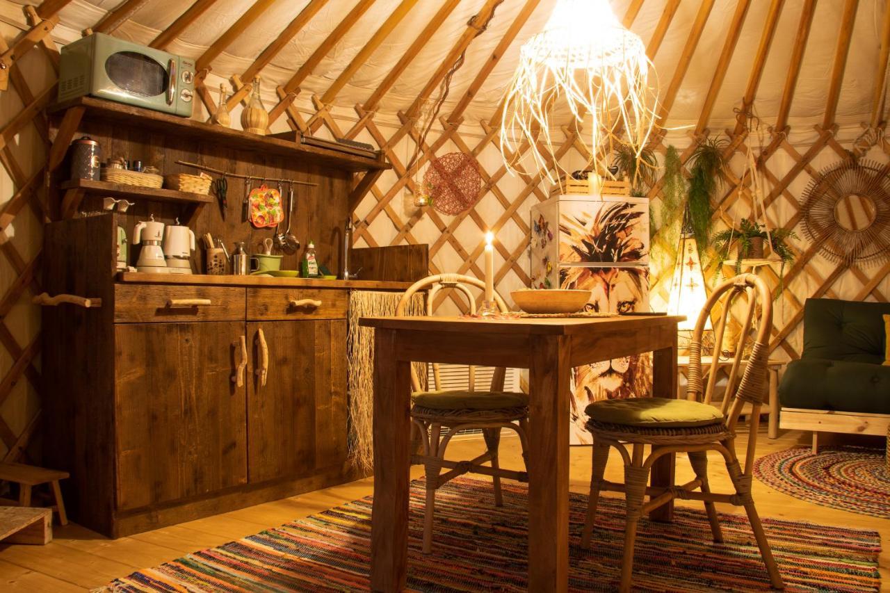 2 Cuori E 1 Yurta Glamping In Tuscany - Adults Only * Asciano